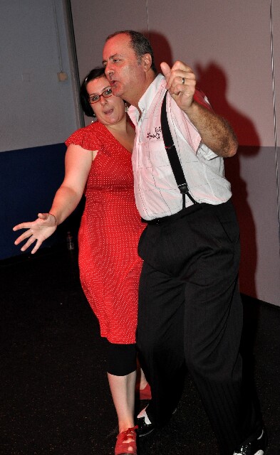 min 2008 11 08 fous swing 195